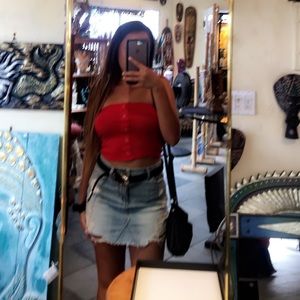 Meet your Posher, Larissa